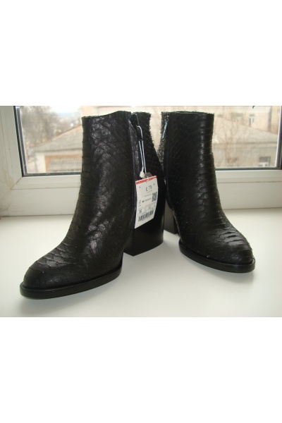 Ботинки женские Zara - Размір: 36 - Цвет: черный - Зара